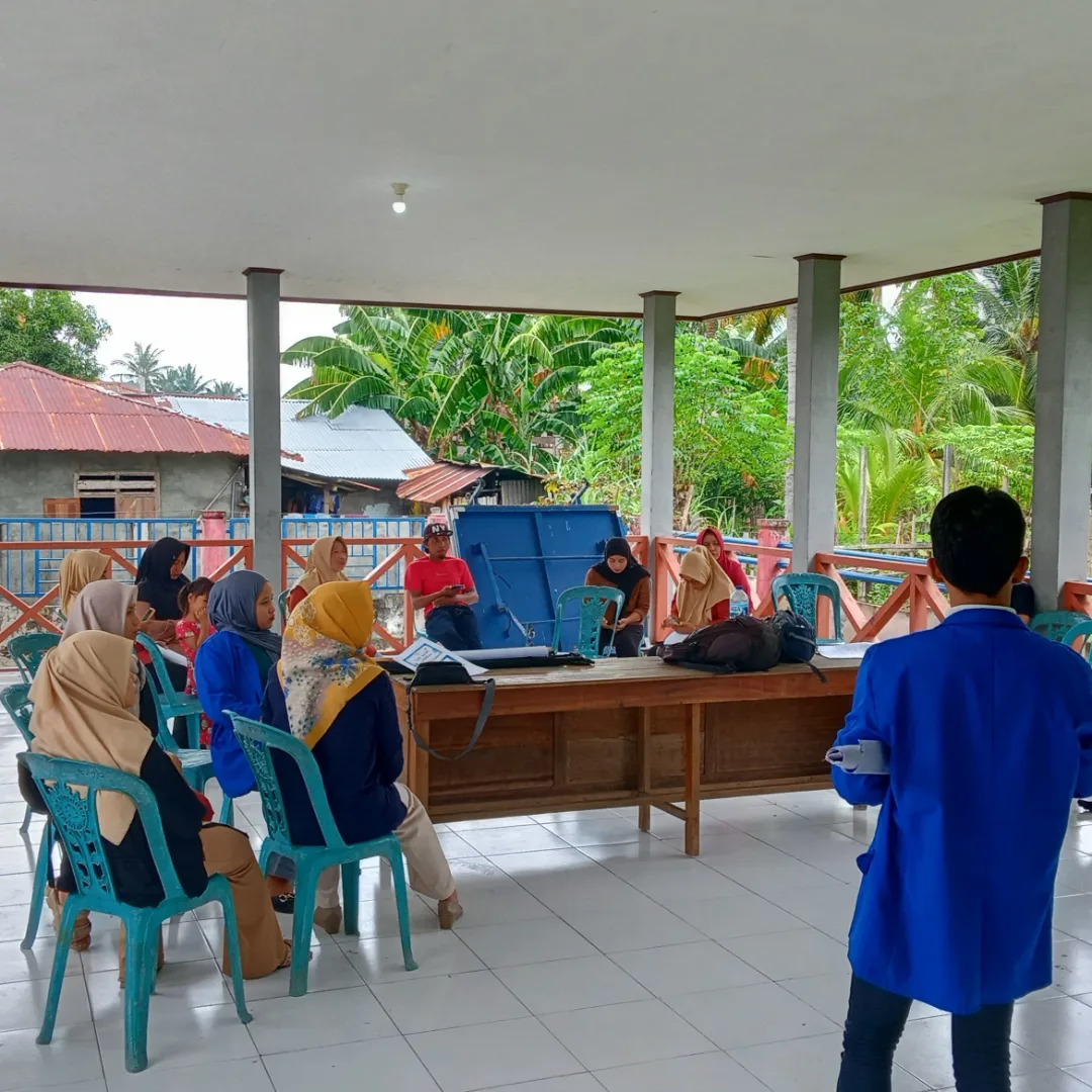 Foto Tour Guide Preparation for Local Youth